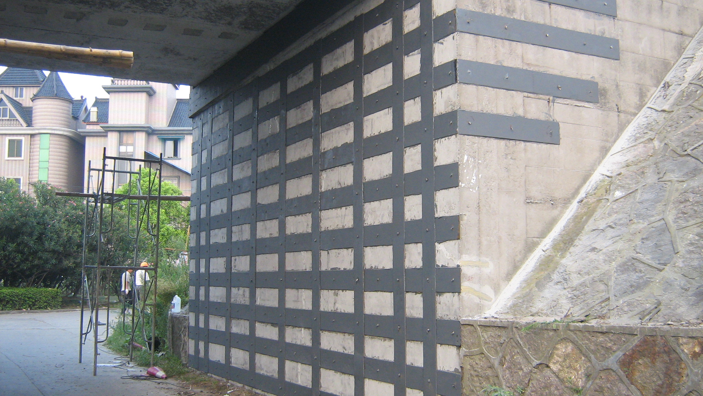 碳纖維布加固與粘鋼加固可以替換嗎？