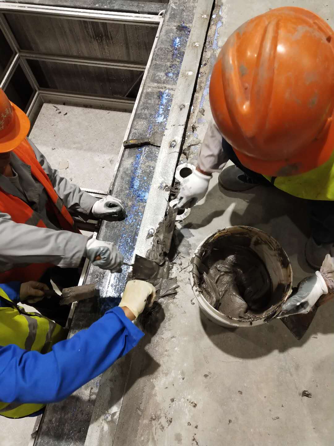 環(huán)氧砂漿怎樣施工的呢？